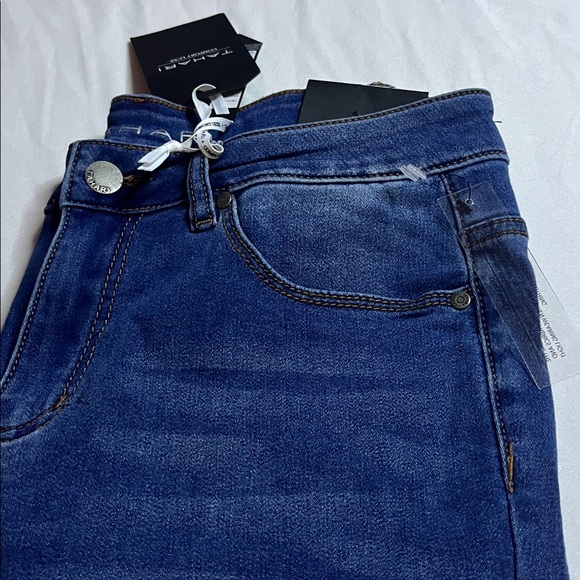 NWT Tahari Classic Skinny Jeans - Picture 2 of 10